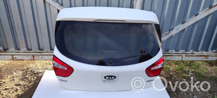 KIA Rio Takaluukun/tavaratilan kansi 