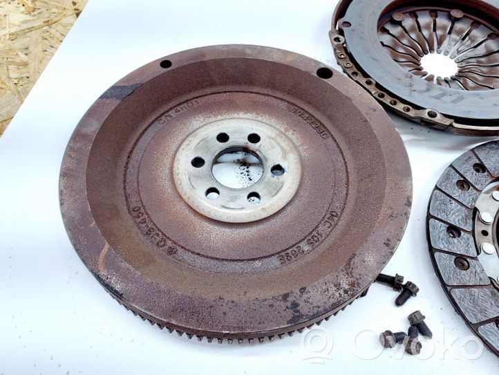 Skoda Fabia Mk3 (NJ) Kit frizione 04C141025D