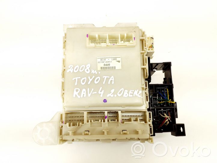 Toyota RAV 4 (XA30) Rėlių montavimo blokas 8273042011