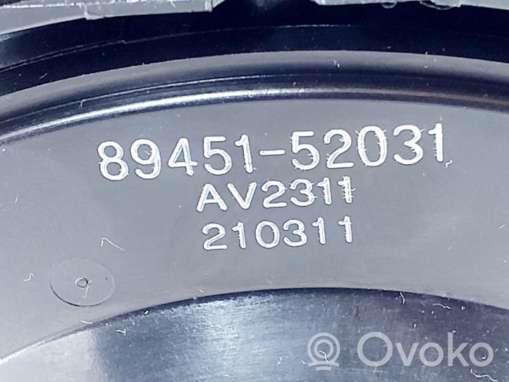 Toyota Aygo AB40 Lewarek zmiany biegów / dolny 8945152031