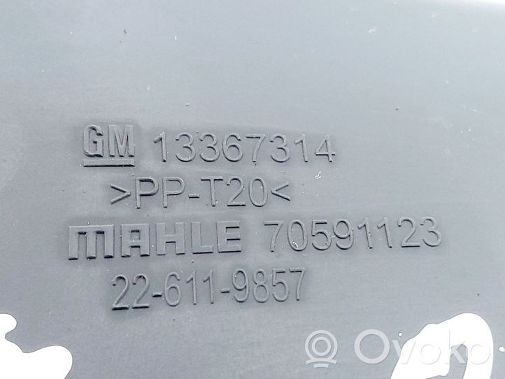 Opel Astra K Ohjaamon sisäilman ilmakanava 13367314