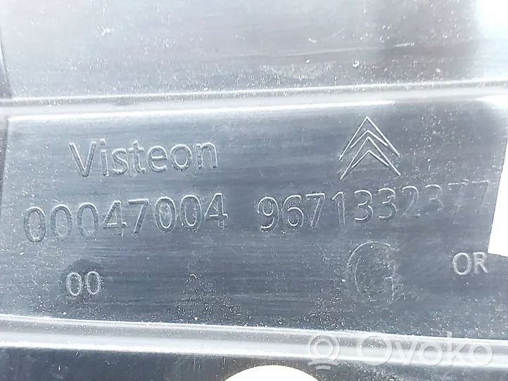 Citroen C4 I Moldura protectora de la rejilla de ventilación del panel 9671332377