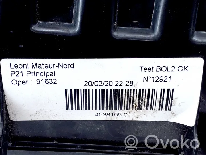 Peugeot 208 Boîte à fusibles 9824510780