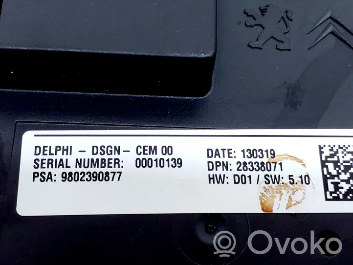 Citroen DS5 Unidad central de control multimedia 9802390877