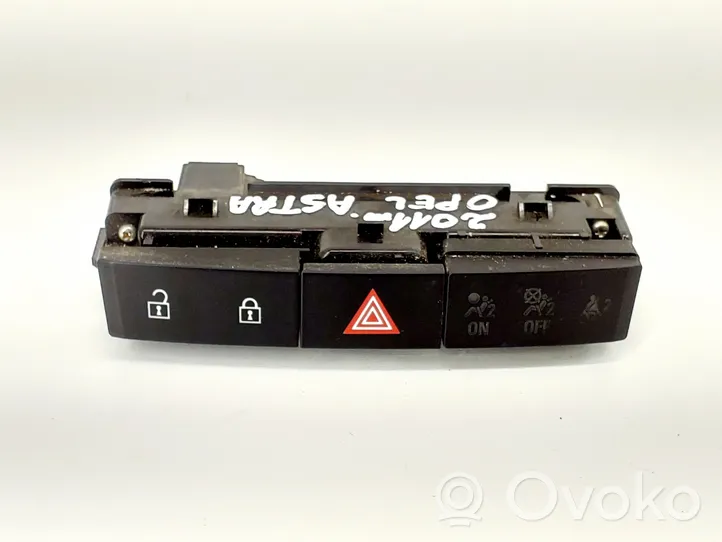 Opel Astra J Hazard light switch 13285122