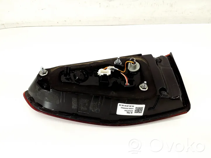 KIA Ceed Luci posteriori del portellone del bagagliaio 92403J7050