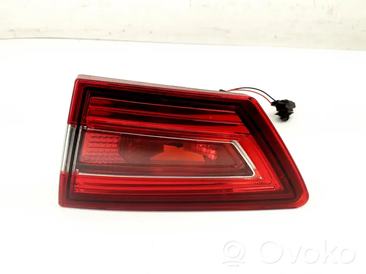 Renault Clio IV Lampy tylnej klapy bagażnika 265507526R