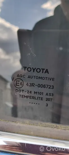 Toyota Auris E180 Задняя дверь 