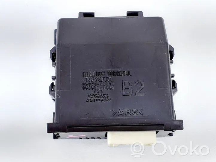 Toyota Yaris XP210 Oven keskuslukituksen ohjausyksikön moduuli 85970K0010