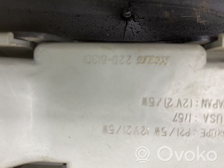 Mazda 323 Feux arrière / postérieurs 22061301