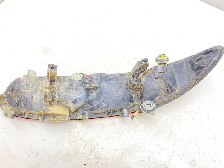 Mazda 323 Lampa tylna 22061376