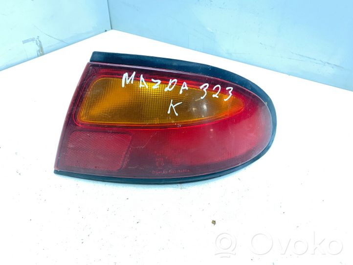 Mazda 323 Feux arrière / postérieurs 