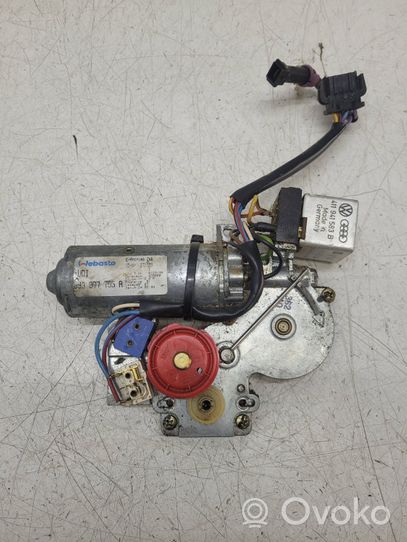 Audi 80 90 S2 B4 Moteur de lève-vitre de porte arrière 893877795A