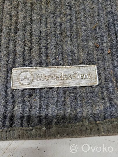 Mercedes-Benz 190 W201 Zestaw dywaników samochodowych 