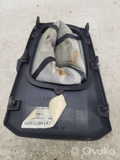 Nissan Primera Vaihteenvalitsimen kehys verhoilu muovia 96935AV600