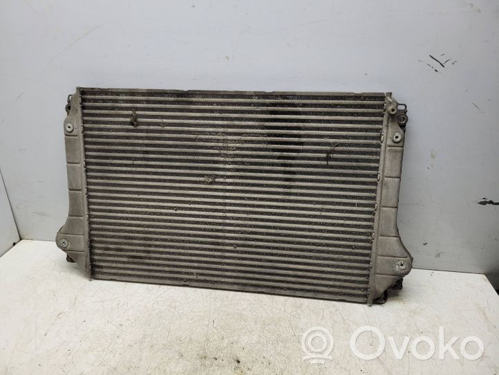 Toyota Avensis T250 Chłodnica powietrza doładowującego / Intercooler 