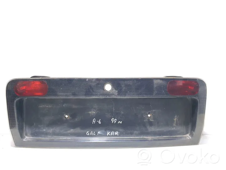 Audi A6 S6 C5 4B Lampa oświetlenia tylnej tablicy rejestracyjnej 