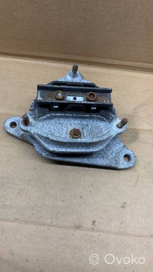 Audi A4 S4 B9 Supporto della scatola del cambio 8K0399151