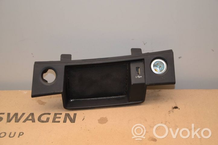 Audi Q5 SQ5 USB jungtis 80C864131A