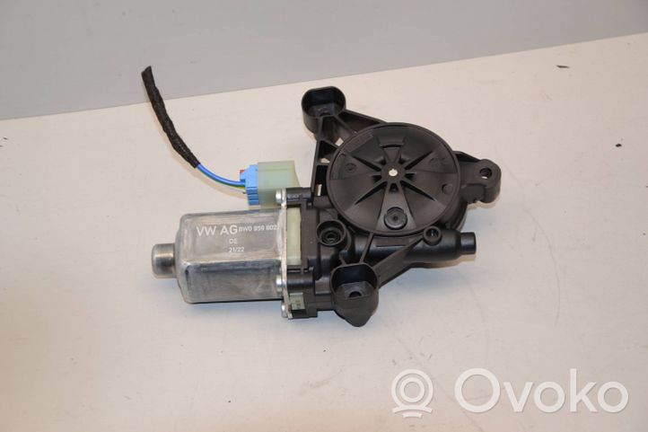 Audi A5 Motorino alzacristalli della portiera anteriore 8W0959802