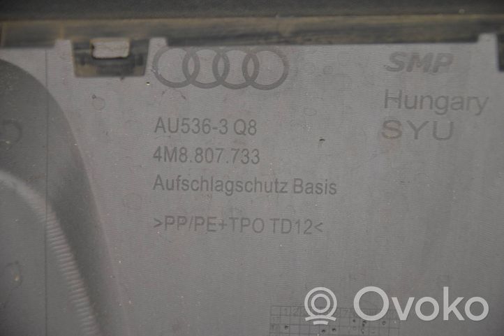 Audi Q8 Etupuskurin jakajan koristelista 4M8807733
