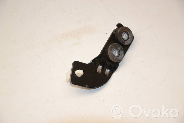 Nissan Qashqai Autres pièces compartiment moteur 10048