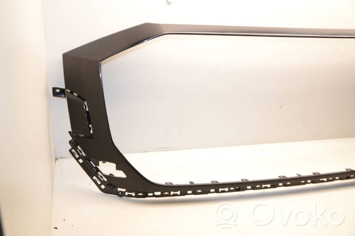 Audi Q8 Maskownica / Grill / Atrapa górna chłodnicy 4M8807725