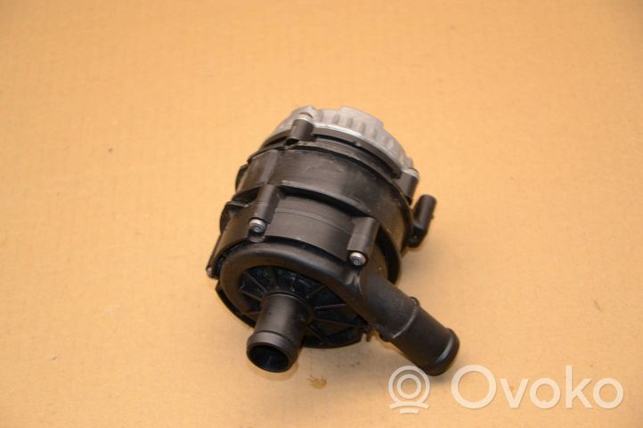 Skoda Octavia Mk4 Pompe à eau de liquide de refroidissement 04L965567