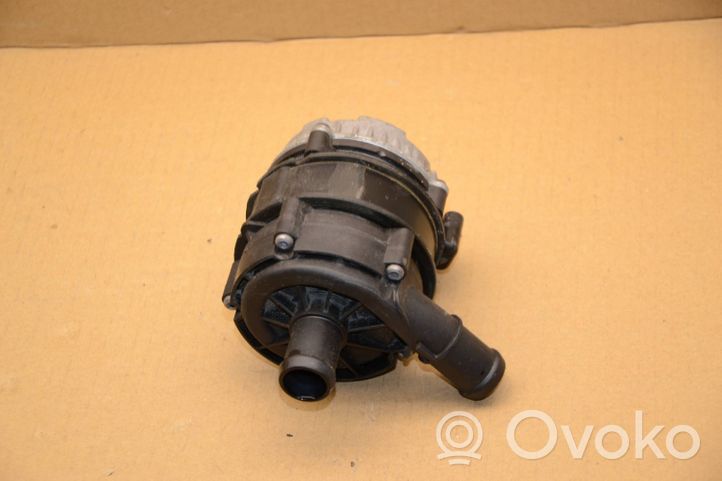 Skoda Octavia Mk4 Pompa cyrkulacji / obiegu wody 04L965567
