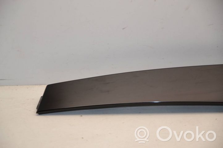 Skoda Octavia Mk3 (5E) Front door glass trim molding 5E0837902