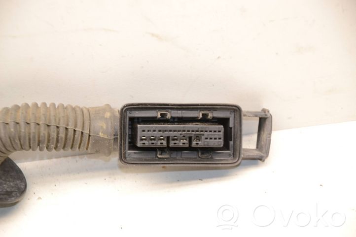 Skoda Octavia Mk3 (5E) Wiązka przewodów drzwi tylnych 8K0972702