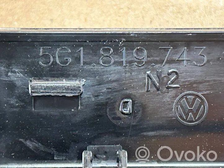 Volkswagen Golf VII Cadre, panneau d'unité radio / GPS 5G1819743