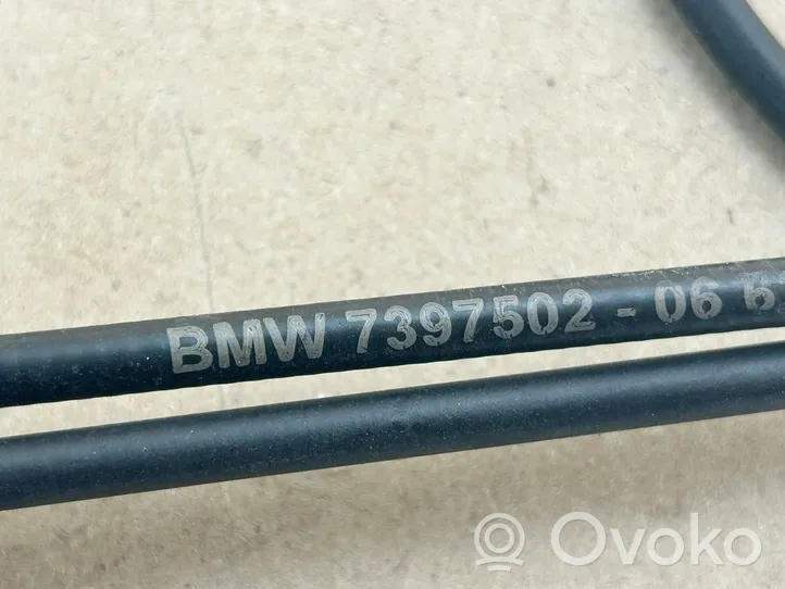 BMW iX3 G08 Troselis variklio dangčio spynos 7397502