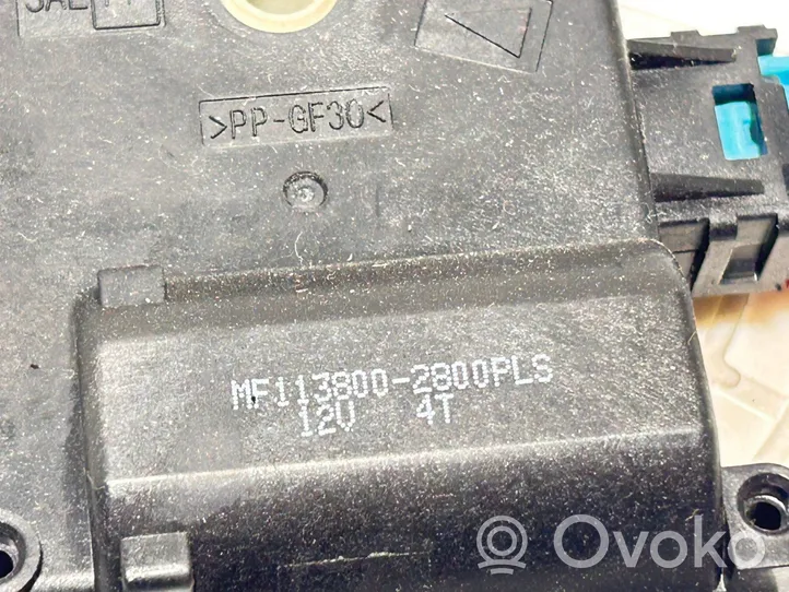 Toyota Avensis T270 Moteur / actionneur de volet de climatisation MF1138002800