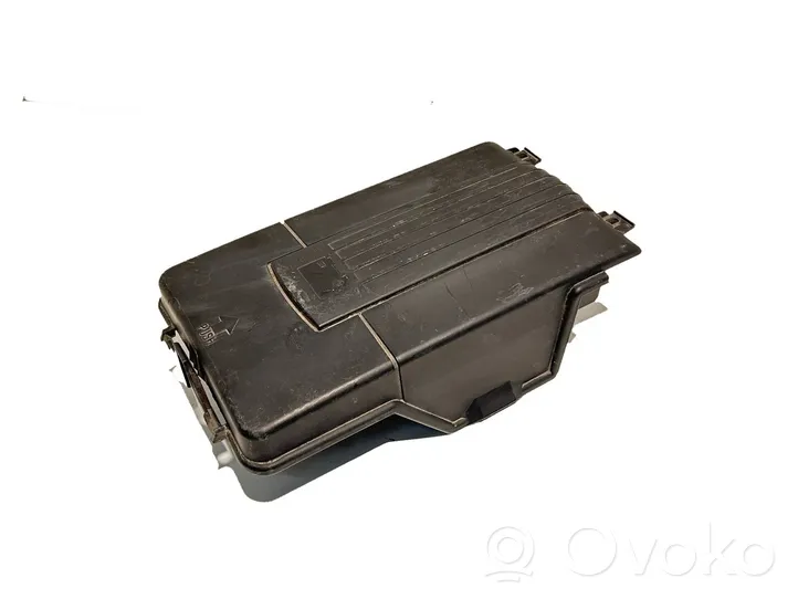 Volkswagen PASSAT B7 Coperchio/tappo della scatola vassoio della batteria 3C0915443A