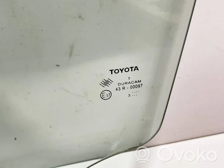 Toyota Verso Etuoven ikkunalasi, neliovinen malli 681020F021