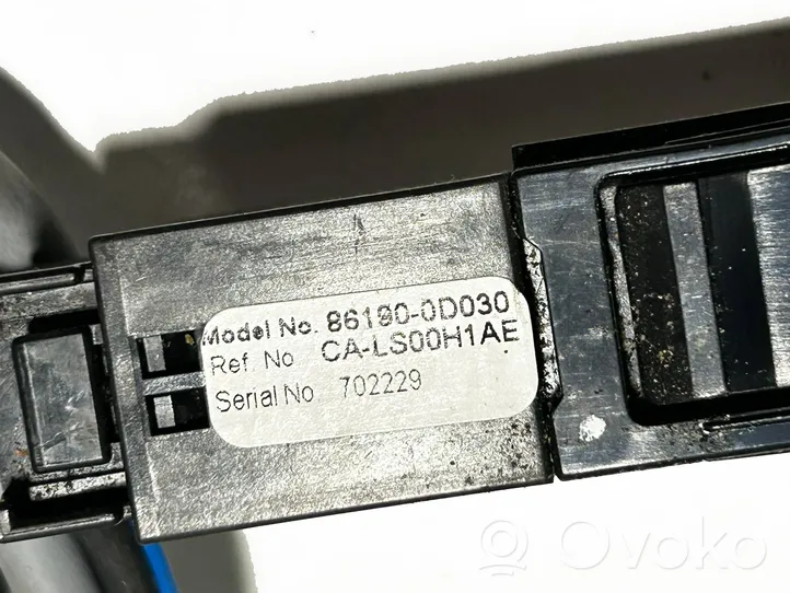 Toyota Verso USB-pistokeliitin 861900D030