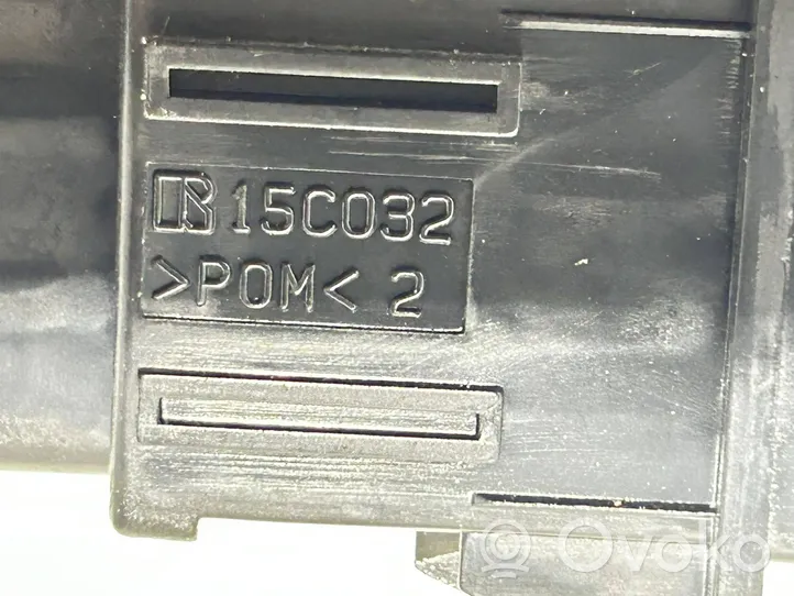 Toyota Verso Bouton interrupteur programme de stabilité ESP 15C032