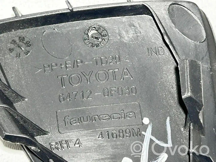 Toyota Verso Muu sisätilojen osa 647120F030