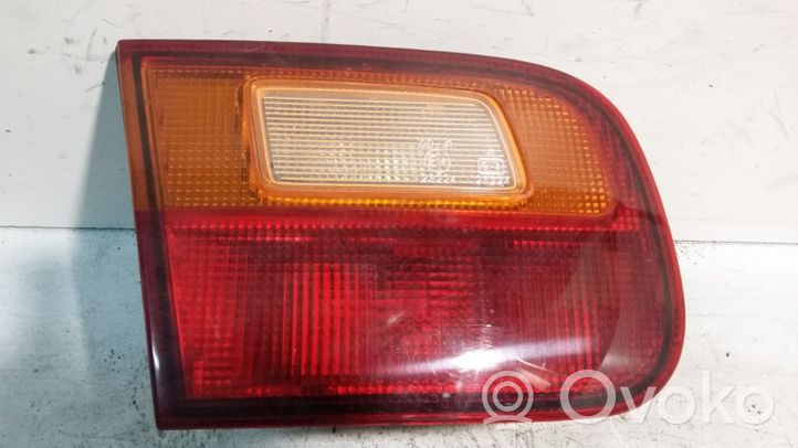 Honda Civic Takaluukun takavalot 0431132