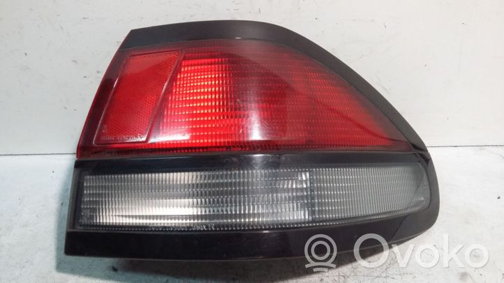 Mazda 626 Luci posteriori 22061825