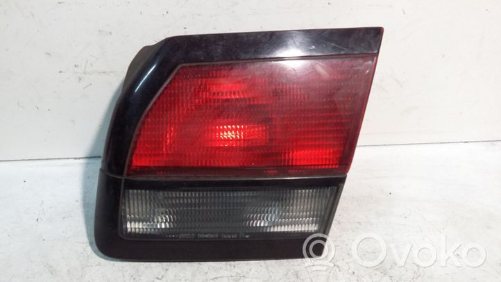 Mazda 626 Luci posteriori del portellone del bagagliaio 13261825