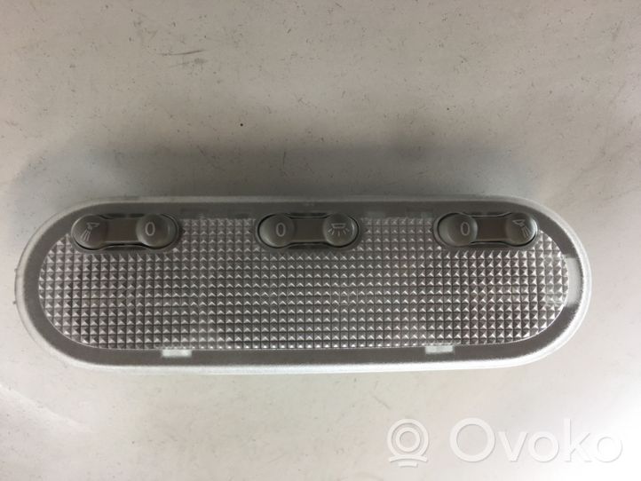 Nissan Qashqai Illuminazione sedili posteriori 8200073234