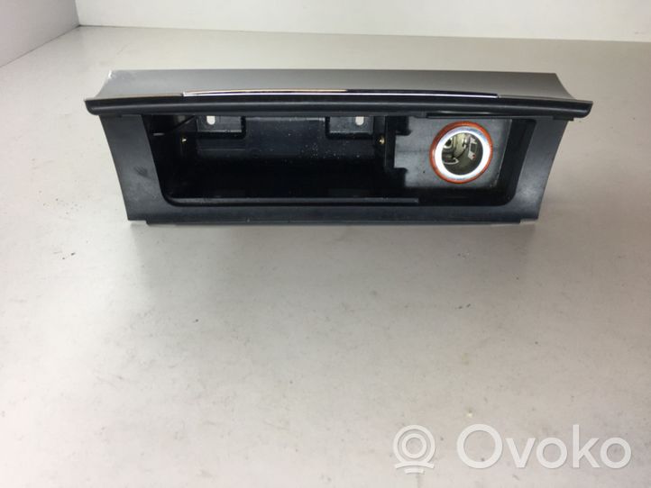 Volkswagen PASSAT B6 Panel popielniczki deski rozdzielczej 3C0863284A