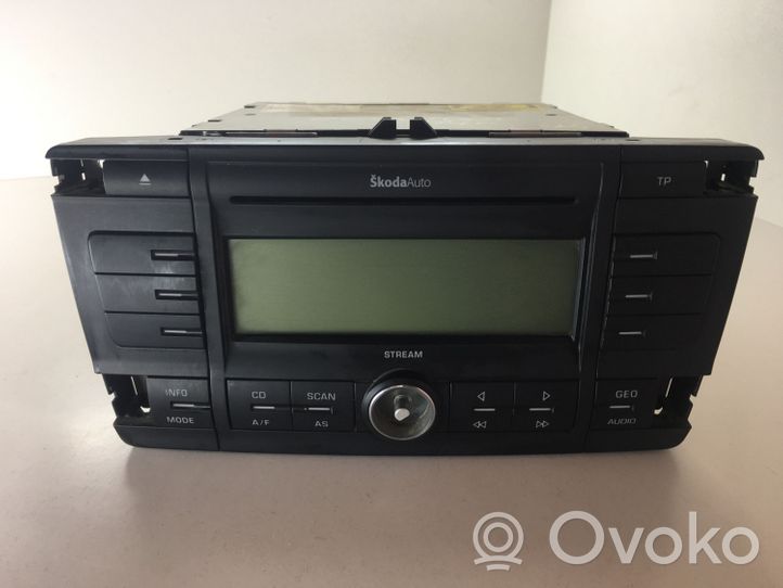 Skoda Octavia Mk2 (1Z) Panel / Radioodtwarzacz CD/DVD/GPS 1Z0035161A