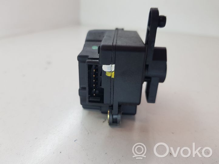 Volvo V70 Motor/activador trampilla de calefacción 74933C