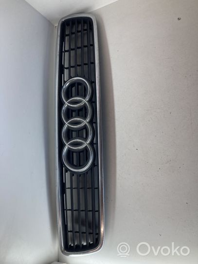 Audi A4 S4 B5 8D Griglia superiore del radiatore paraurti anteriore 8D0853651