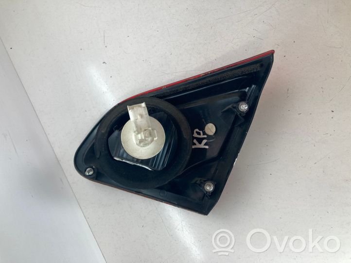 Nissan Qashqai+2 Lampy tylnej klapy bagażnika 89503189