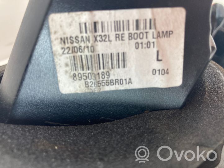 Nissan Qashqai+2 Lampy tylnej klapy bagażnika 89503189