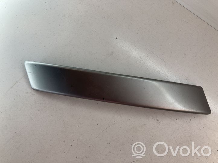 Nissan Qashqai Obudowa klamki wewnętrznej drzwi przednich 80945JD000